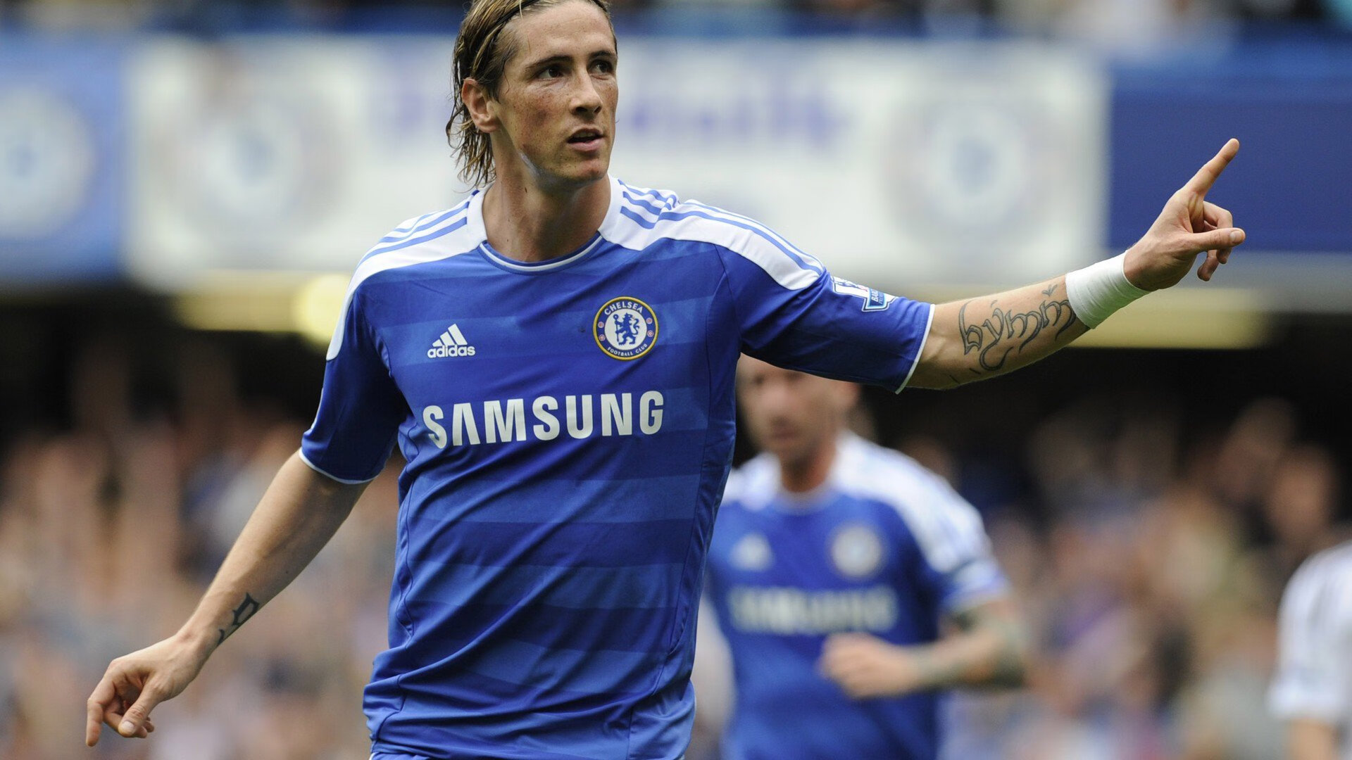 欧冠半决赛之夜,爱德华兹展现巨星价值