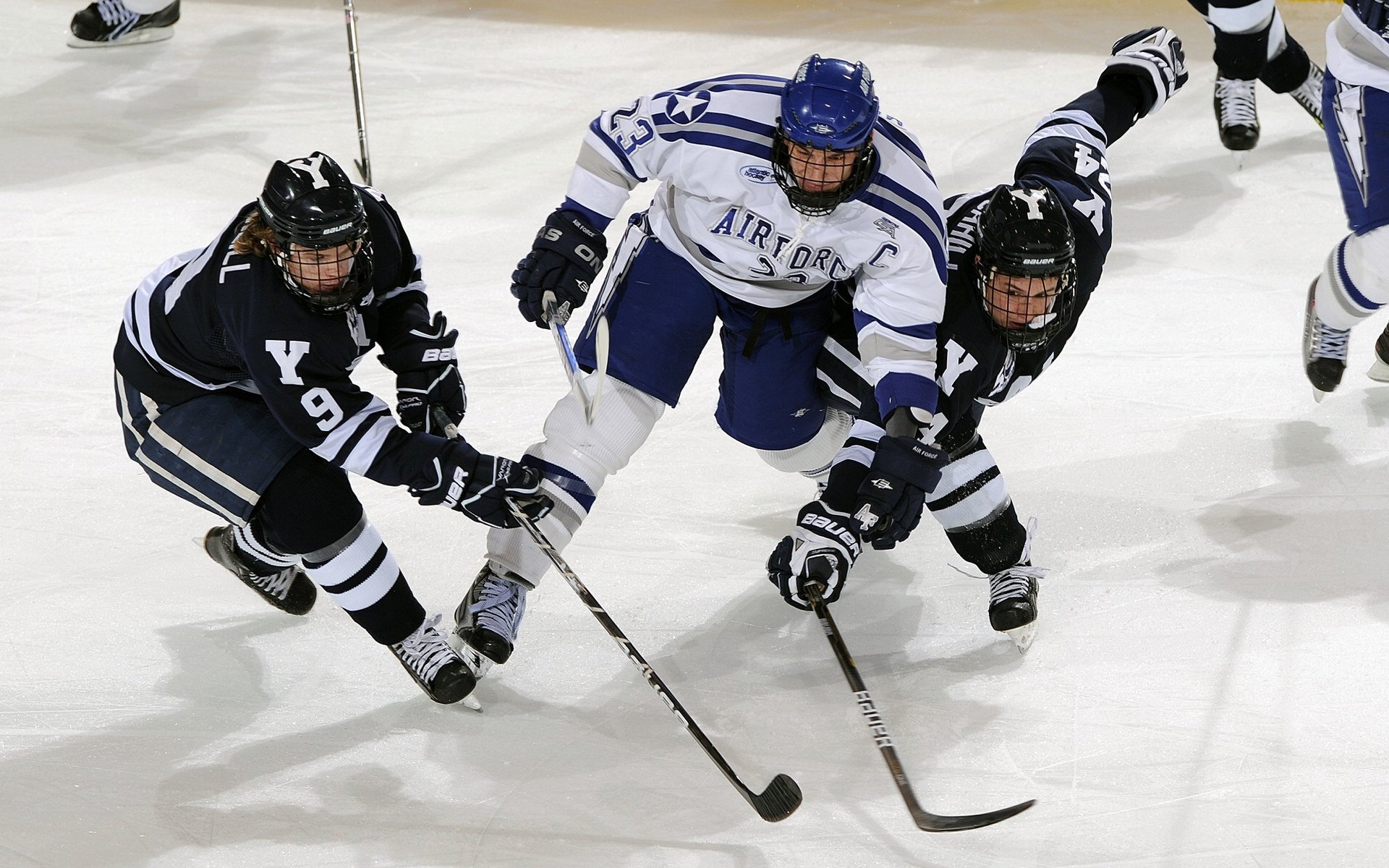 猛龙鏖战热火，欧文统治全场，一场注定载入史册的东部对决